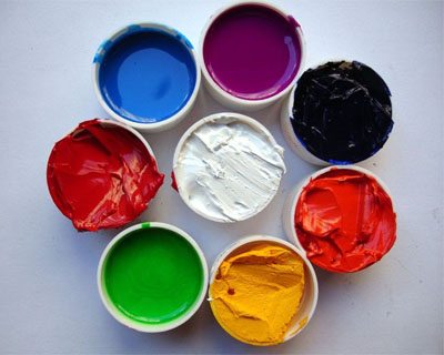 Coloring paste